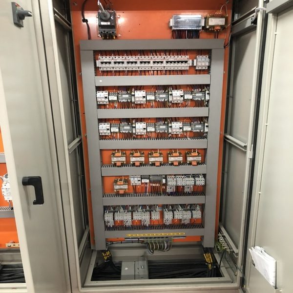 38A12DD9-8C66-41A5-BD14-83A98F1B5F0E_1_105_c